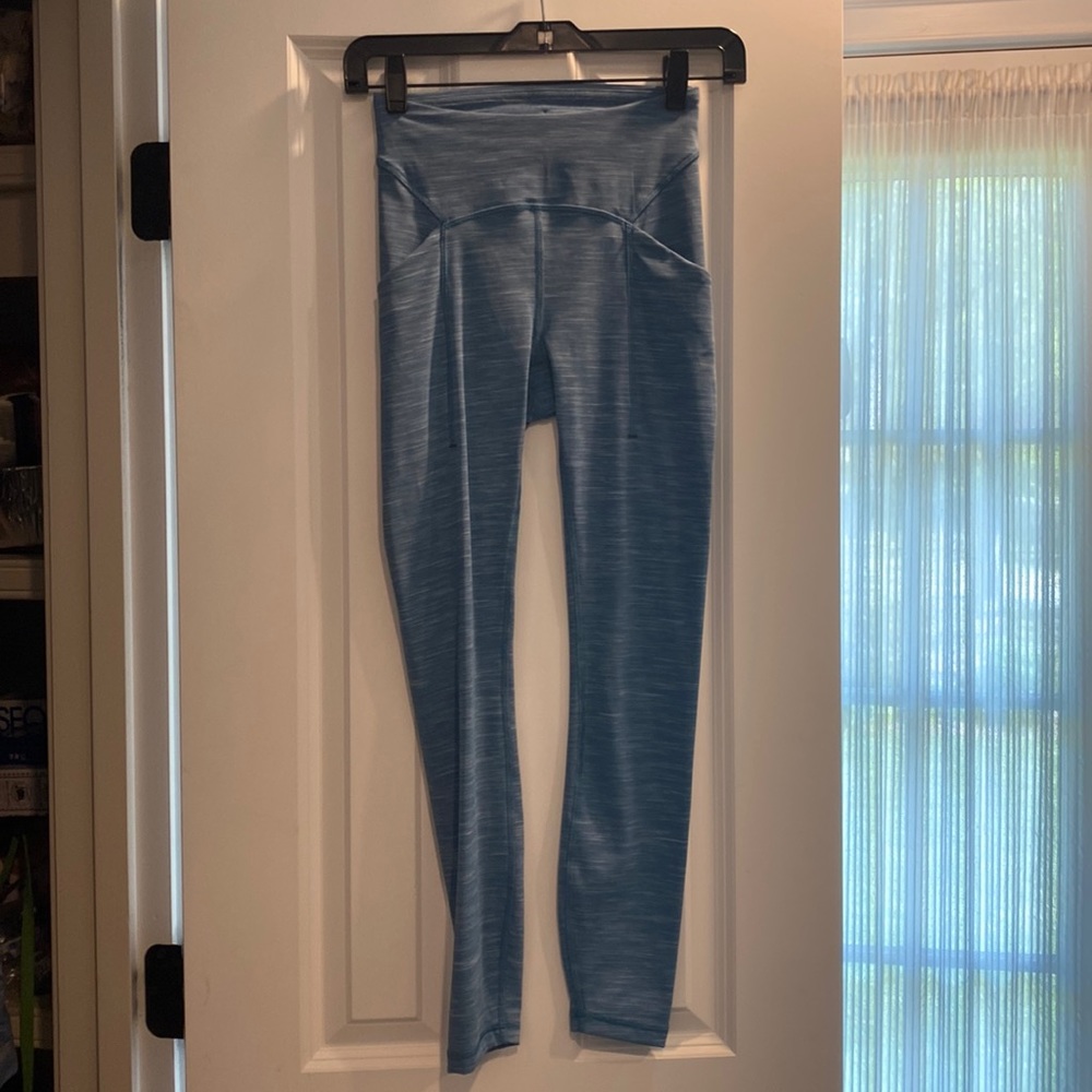 Lululemon wunder train, hirise, tight, pockets 25”